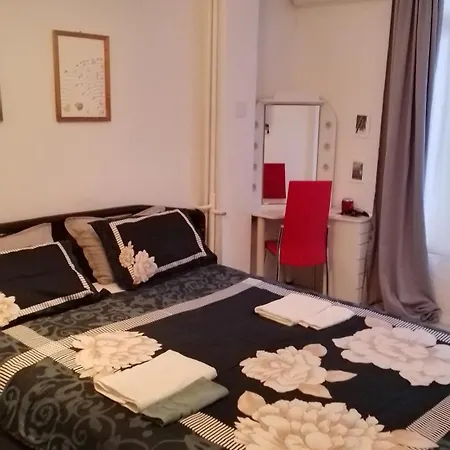 Palms: Modern With A Large Terrace Apartament Sofia