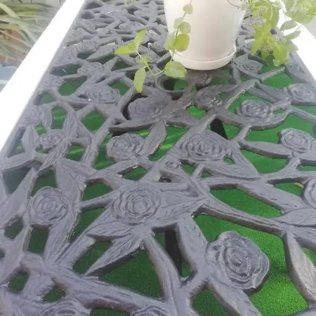 Palms: Modern With A Large Terrace סופיה