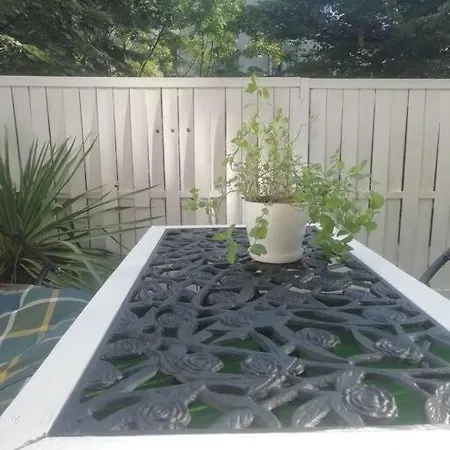 דירה Palms: Modern With A Large Terrace *