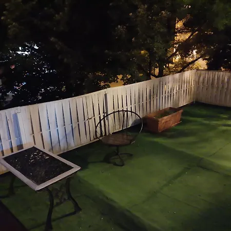 Palms: Modern With A Large Terrace *